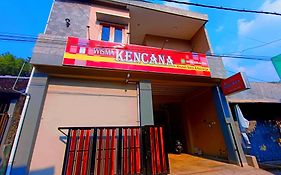 Wisma Kencana Syariah near UNS Mitra RedDoorz